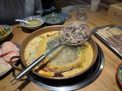 -洱火云南酸菜牛肉火锅(石景山当代商城店)