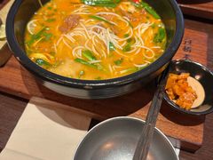 -银米·云南传统过桥米线(双廊黑金冠店)