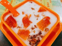 木瓜鲜奶桃胶-顺记冰室(宝华路店)