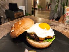 -HIGH FIVE哈福手工汉堡(桂林路店)