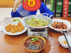 -湖南人家湘菜馆(镇江路店)