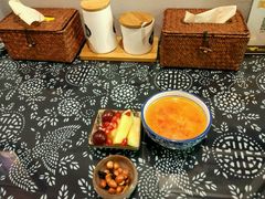 -蜗牛小馆醉乡民谣云南菜(惠新西里店)