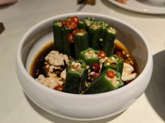 酸辣鲜桃仁炝秋葵-望湘园·小雅(德基店)