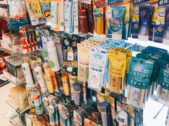 -莎莎(香港铜锣湾波斯富街62号地下店)