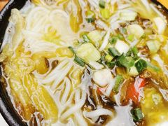 砂锅酸辣米线-沈妈砂锅(光华村店)