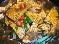 -有红鸡毛店·川菜(建设路店)