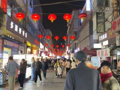 -许西美食一条街