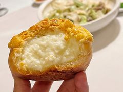 水牛奶菠萝包-翡翠小城·海鲜豆捞·广式点心(老佛爷店)