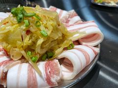 酸菜五花肉-马路牙子烧烤音乐酒馆(望京店)