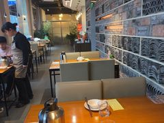 -莲餐厅·湖北菜·潜江小龙虾店(愚园路店)