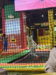 -蹦蹦跳跳(新奥购物中心店)