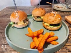 -HIGH FIVE哈福手工汉堡(桂林路店)