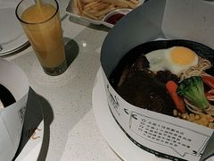 -汤姆家的牛排意面披萨(新城市广场店)