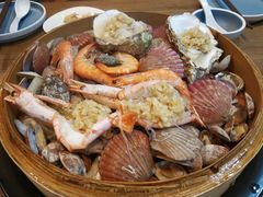 必点菜一筐海鲜-鲜小岛·铜锅涮肉