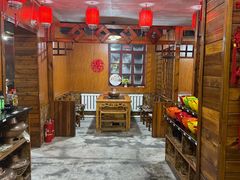 -果松木炭酸菜铜火锅·外婆参鸡汤