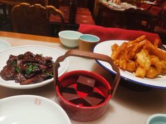 梨球果仁虾-小吊梨汤·北京菜·烤鸭(鸟巢店)