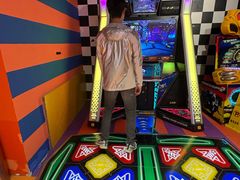 -不可思议减压馆·解压博物馆·摔碗发泄·团建定制