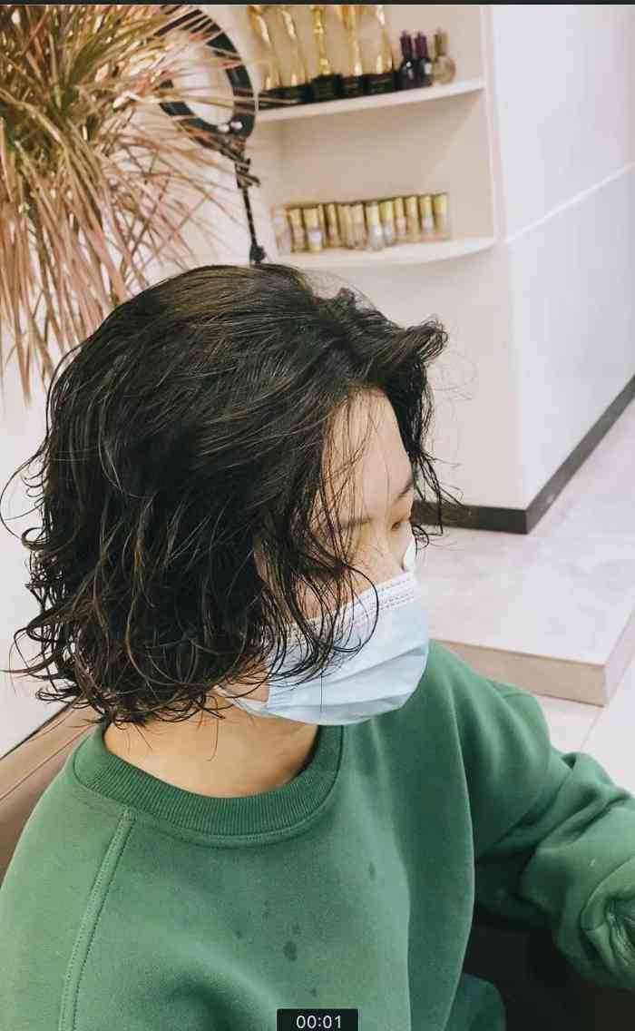 一佳造型烫染沙龙(财富店)-"【项目】剪发听朋友推荐说是还不错,预约.