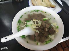 鸡鸭血汤-舒蔡记生煎菜饭(云南中路店)