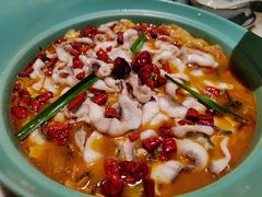 老坛酸菜鱼-周渝食惦·酸菜鱼精致川菜(横岗店)
