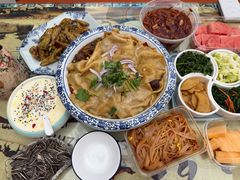 -壹阁胡羊焖饼(特色小吃街店)