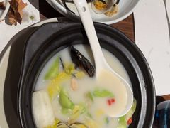 -港丽餐厅(正大店)