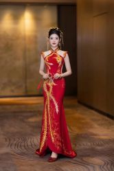 -衣贝姿婚纱礼服馆