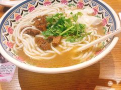 -鑫花溪牛肉米粉(人民广场店)