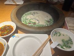 -咕嘟草帽鱼·牛奶一样的鲜鱼汤(天鹅湖万达广场店)