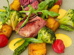 烤牛舌番茄菠萝辣椒浓缩黑醋-翠贝卡&Mama Kelly Brunch Coffee(河西店)