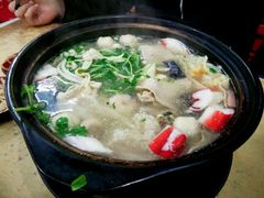-丽虹云南过桥米线(兴工街店)