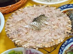 -官塘陈记鱼生·潮汕砂锅粥·牛肉火锅(潮枫路总店)