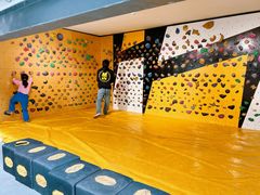 -问山MountQuest攀岩馆