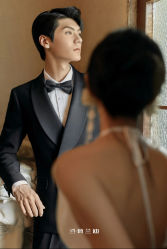 -莫兰迪婚纱摄影