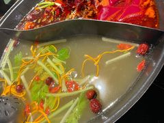 -鹿鸣山草本茶香火锅(园西路店)