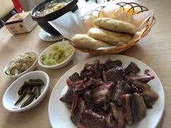-闫家驴肉老店(华电一校店)