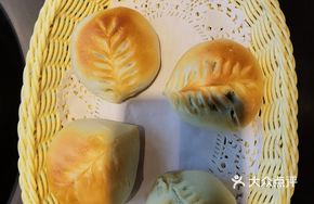 Baked Vegetarian Buns