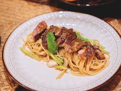安格斯牛排芦笋意面-花十悦·鲜花咖啡餐厅(振业城一期店)