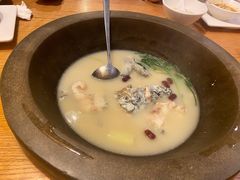 -咕嘟草帽鱼·牛奶一样的鲜鱼汤(天鹅湖万达广场店)