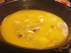 -鲜入围煮花胶鸡海鲜火锅