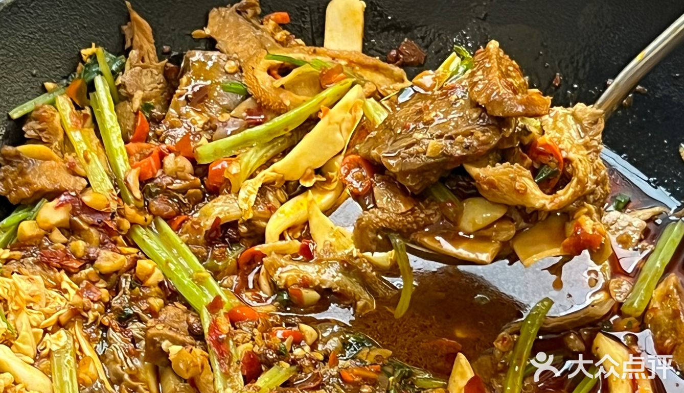 不愧是上海、长沙湘菜排队王