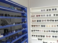 -美式眼镜·授权蔡司.依视路.尼康.豪雅.明月(南翔印象城店)