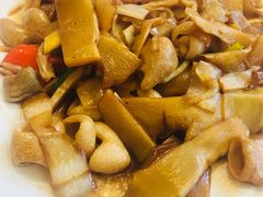 酸笋肥肠-美极鲜食坊(宝安南路店)