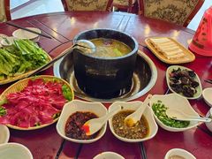 -鲁朗纳麦石锅鸡庄园
