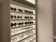 -目艮眼镜SHOWROOM(品牌集合店)
