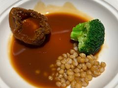 鲍鱼汁藜麦烩鲍鱼-侨美食家·粤菜(体育西路店)