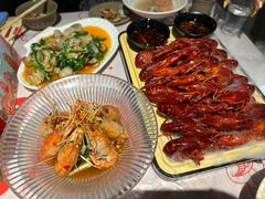-肥肥虾庄·金牌油焖大虾(汉街SKP店)