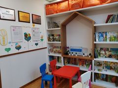 -抱抱熊托育中心(大悦城店)