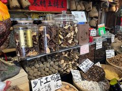 大堂-东胜客河鲜店·西江河鲜·老字號渔家菜