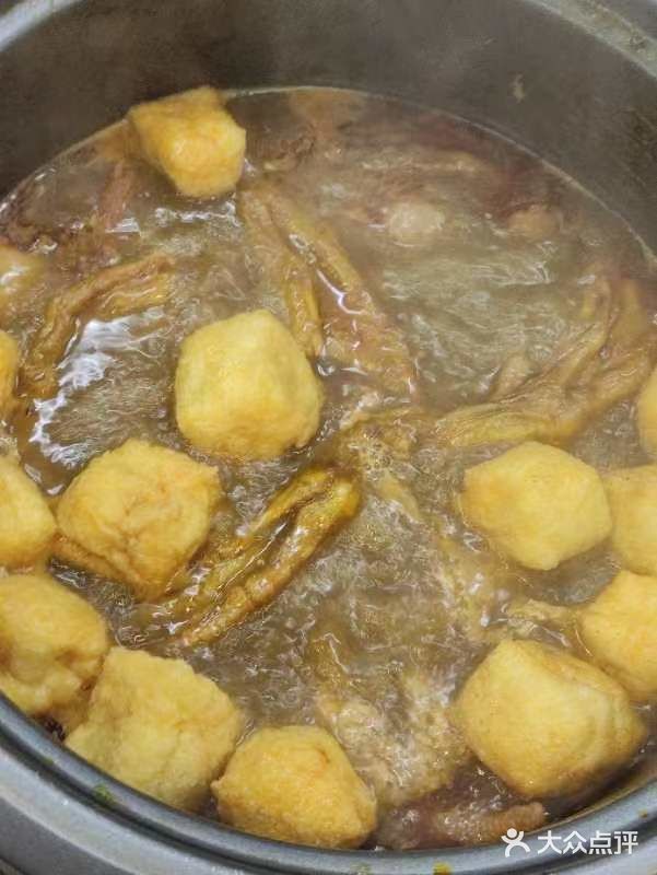 就在江汉路的螺蛳粉，太好吃了，我还要再来一碗！